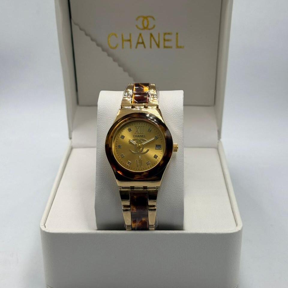 (صدفة السلحفاة) ذهبية فاخرة وسوار بلون الصدف (شانيل) ساعة شانيل